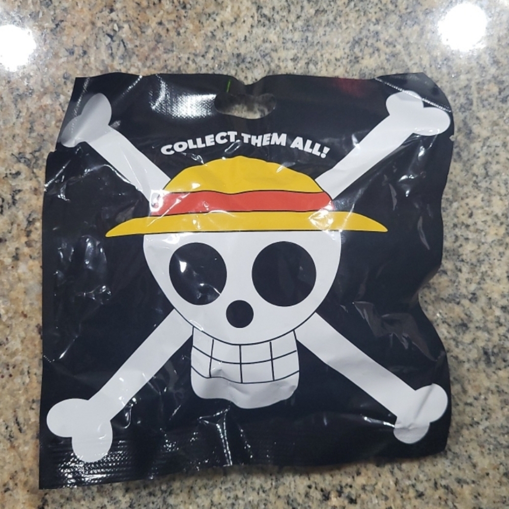Tsunameez One Piece Floating Ship Keychain Blind Bag
